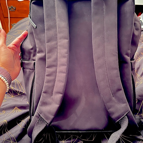 Lululemon Now and always backpack *18L ***RARE*** - Picture 2 of 5